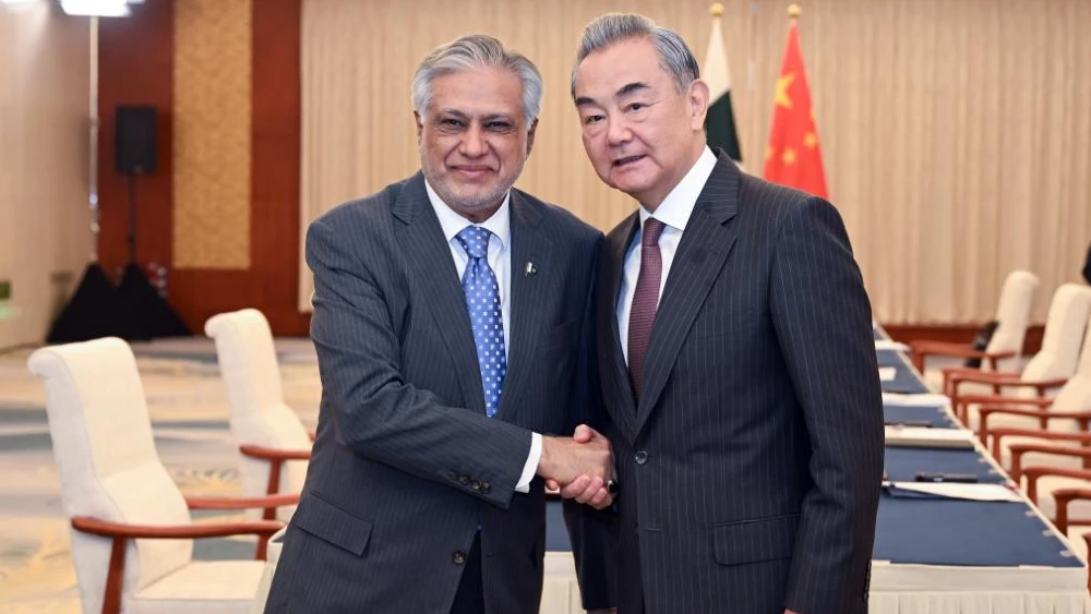 Pakistani FM to undertake day-long visit to China on Tuesday: FO